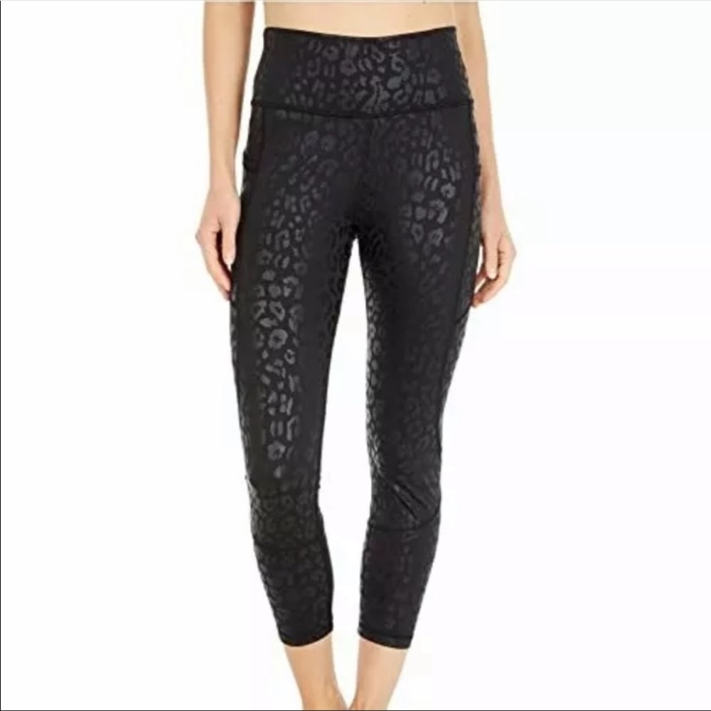 Gottex Black Leopard Print Crop Leggings